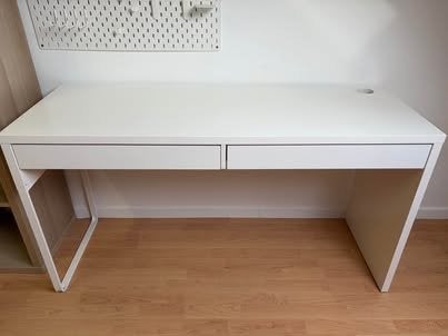 Witte bureau met 2 lades, Huis en Inrichting, Bureaus, Ophalen, Gebruikt, Wit
