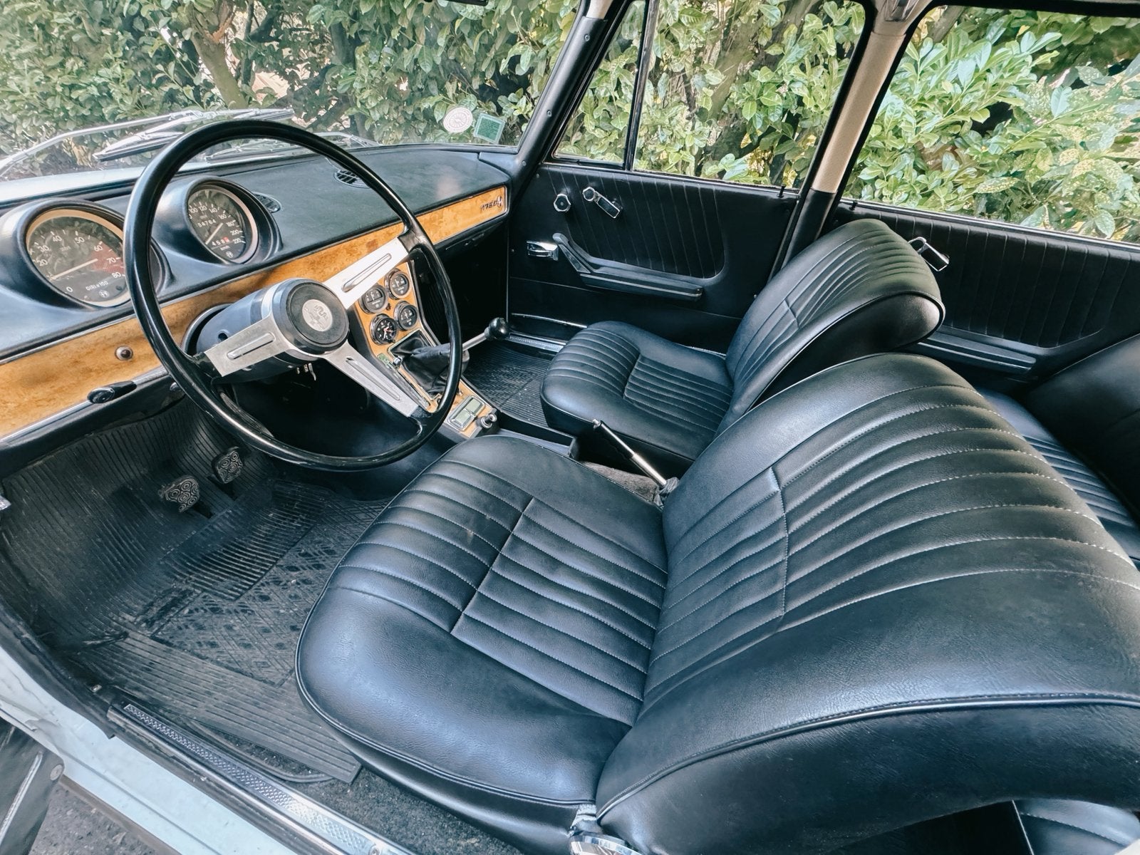 Alfa Romeo Berlina 1750 Serie 1, foto 3