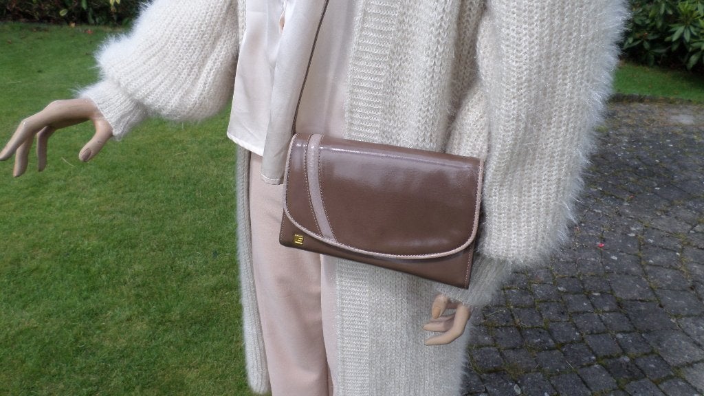 Sac/pochette vintage Guy Laroche, Bijoux, Sacs & Beauté, Sacs | Sacs Femme, Sac à bandoulière, Enlèvement ou Envoi