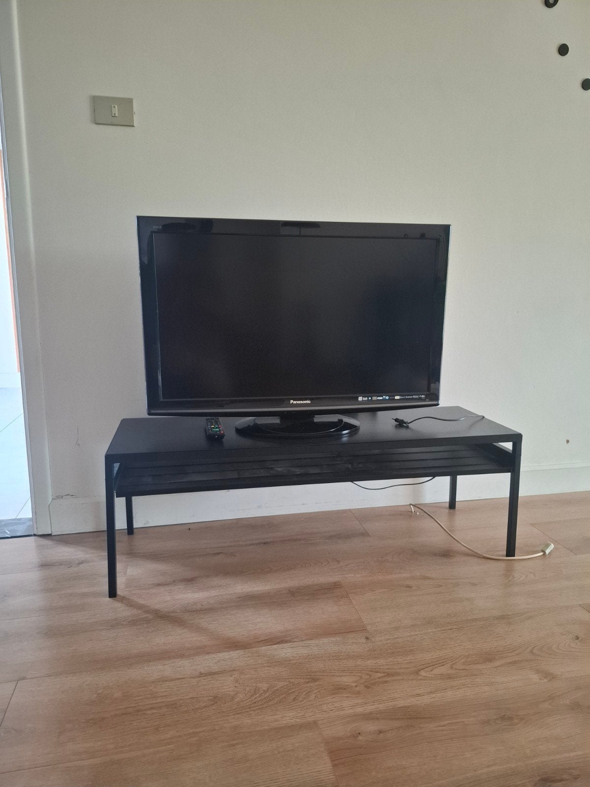 Televisiemeubel, Enlèvement