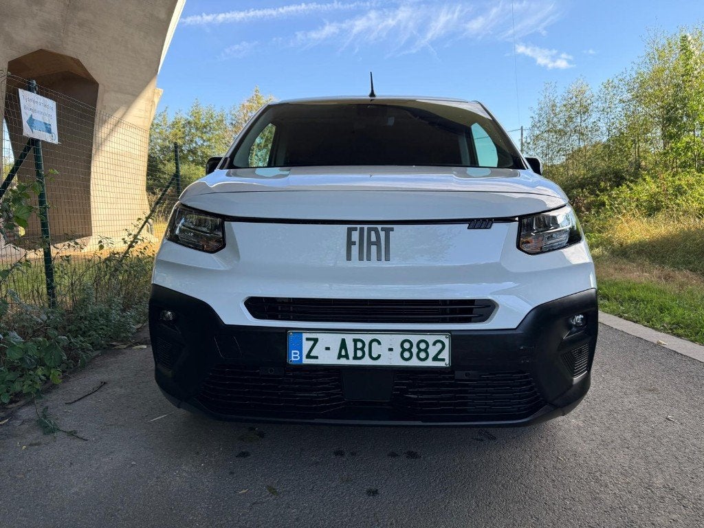 FIAT DOBLO 1.5BlueHDI/Camera360/Euro6e/102cv/Comme Neuve/ful, Autos, 75 kW, Achat, Boîte manuelle, Entretenue par le concessionnaire