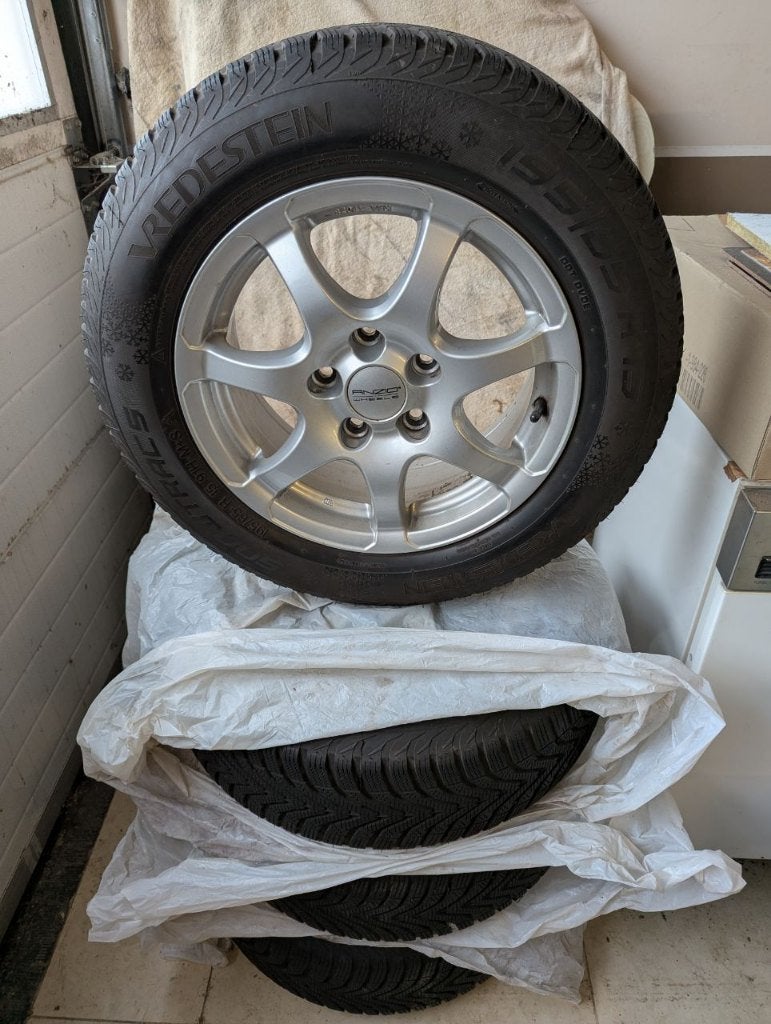4 pneus hiver Vredestein 195/65R15 91H + jantes alliage, 15 pouces, Pneus et Jantes, Pneus hiver, Véhicule de tourisme