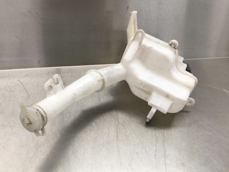 LAVE-GLACE RESERVOIR AVANT Mazda CX-7 (|L20667480|), Autos : Pièces & Accessoires, Vitres & Accessoires, Mazda, Utilisé