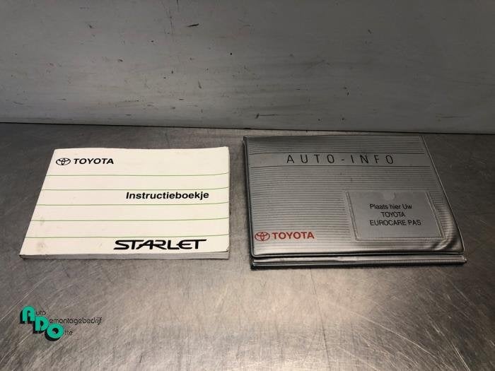 Instructie Boekje van een Toyota Starlet (Starlet 95-), Gebruikt, -, -, Ophalen of Verzenden