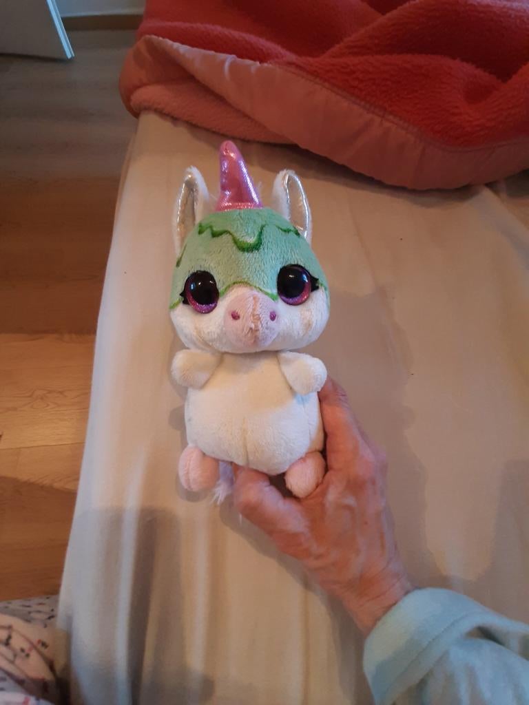 Peluche Guzz licorne, Enlèvement ou Envoi