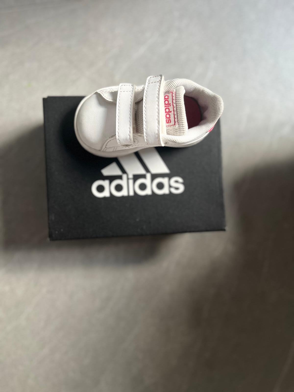 Babyschoenen adidas, Enlèvement, Comme neuf