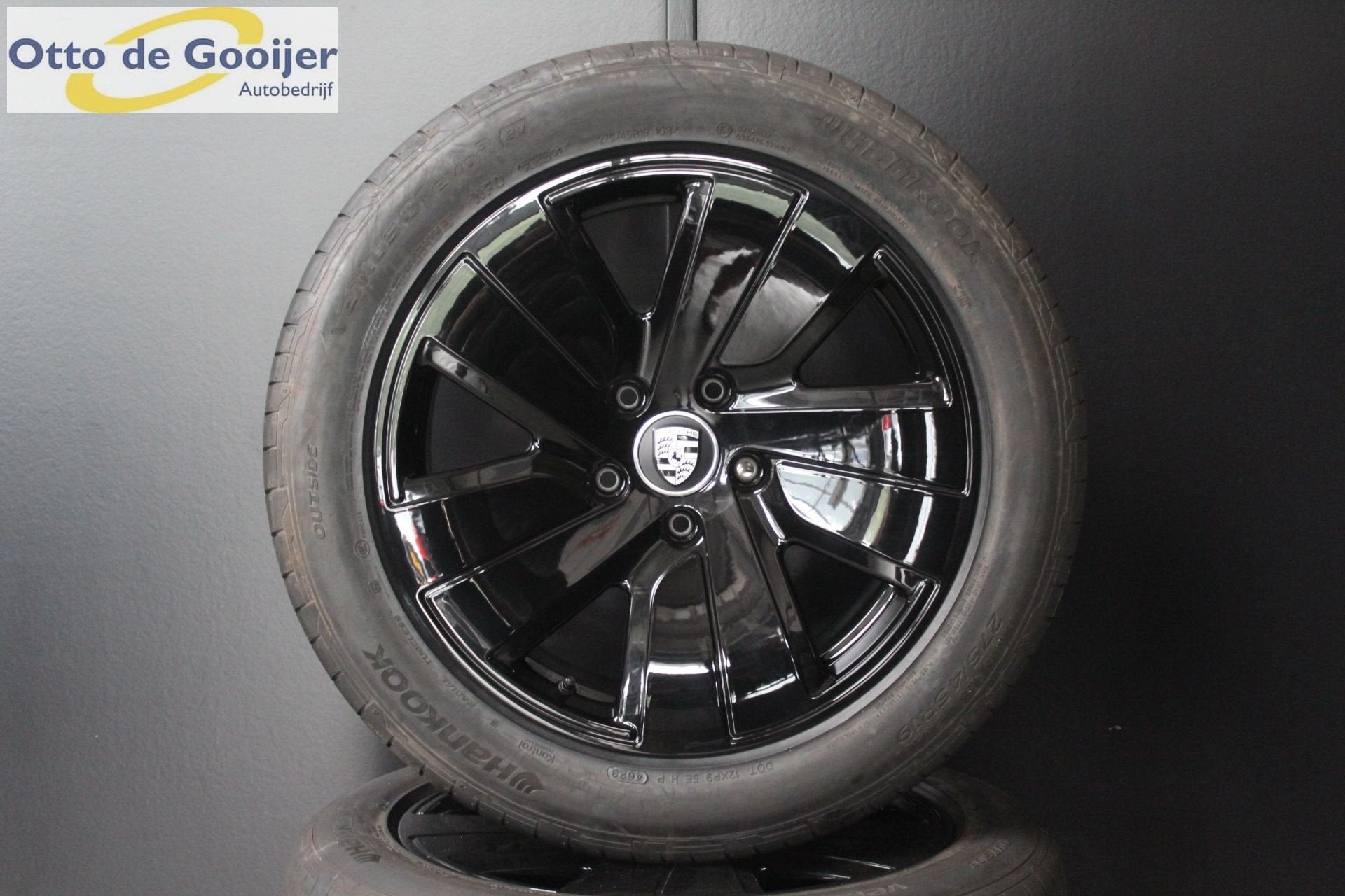 Originele Porsche Taycan Zomerbanden 19 Inch 9J1601025B, Pneus et Jantes, -, Véhicule de tourisme, Pneus été