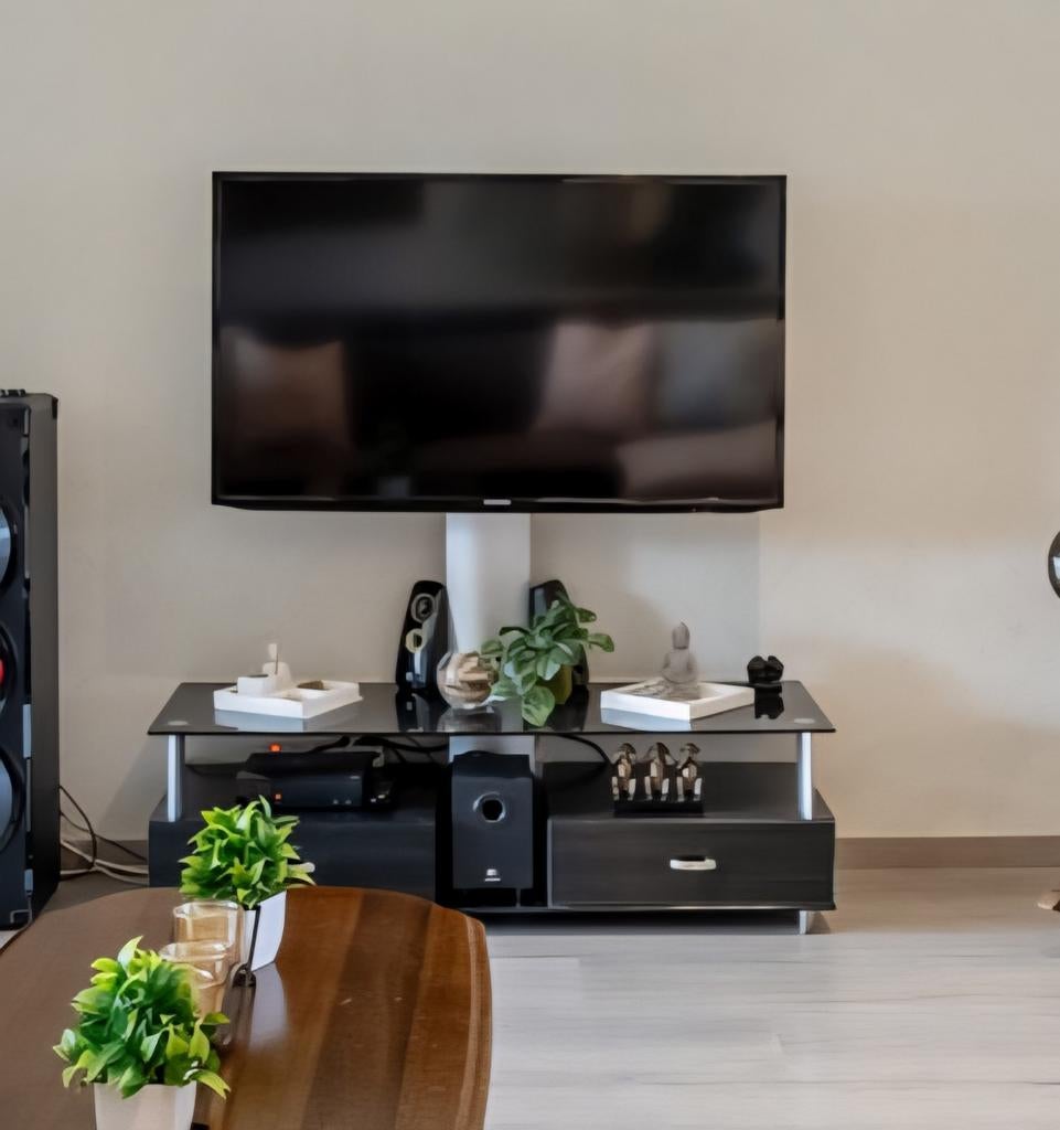 Zwarte tv kast (zonder inhoud)...ophalen Genk, Huis en Inrichting, Kasten |Televisiemeubels, Ophalen