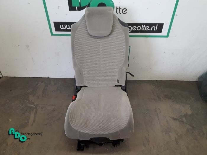 Siège arrière d'un Citroen C4 Grand Picasso (C4 Grand Pica, -, 3 mois de garantie, Utilisé, -