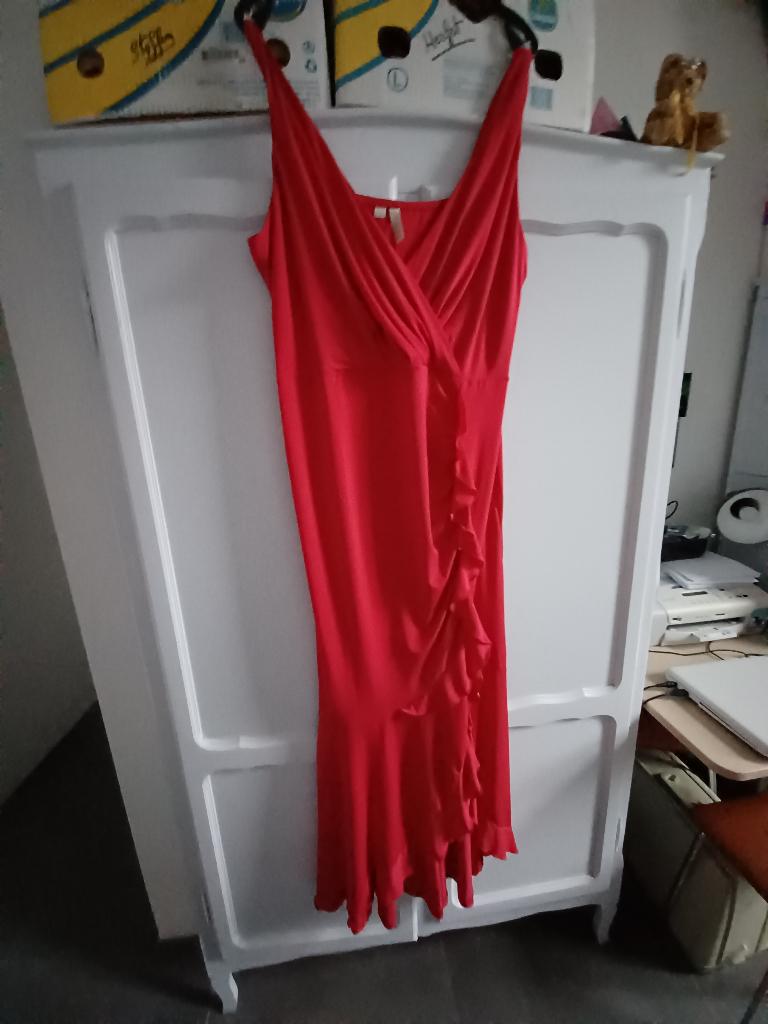 Lang Rood kleed met split  ( maat 42/44 ), Kleding | Dames, Gelegenheidskleding, Ophalen, Maat 42/44 (L), Rood