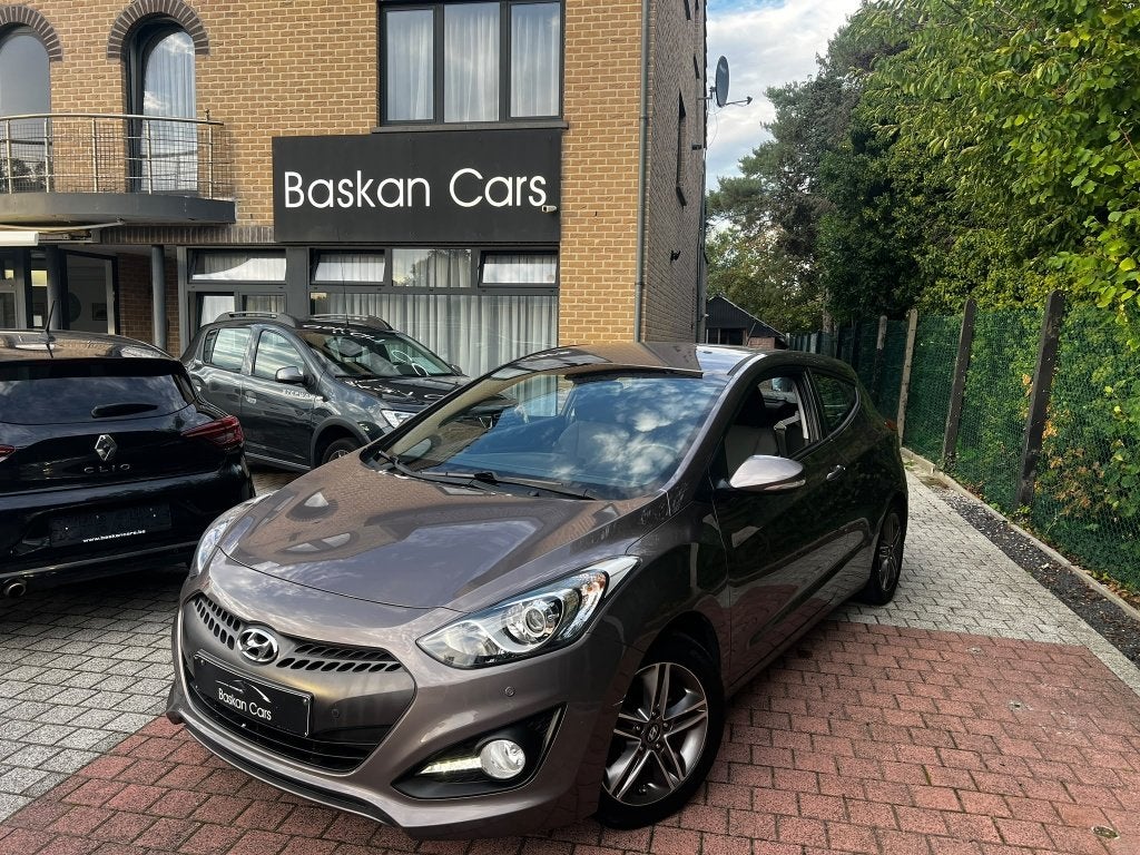 HYUNDAI I30/M2016/1.4I/85.000KM/AIRCO/12M GARANTIE, Auto's, Euro 6, Bruin, Handgeschakeld, I30