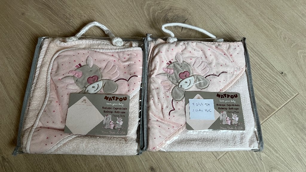 2 badcapes  Nattou, Enfants & Bébés, Enlèvement ou Envoi, Comme neuf, Autres types, Autres marques