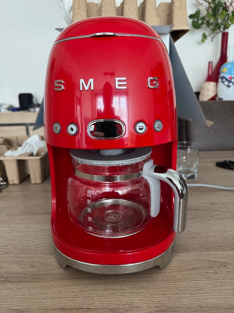 Koffiezetter SMEG rood, Elektronische apparatuur, Ophalen, Koffiemachine, Gemalen koffie, Zo goed als nieuw