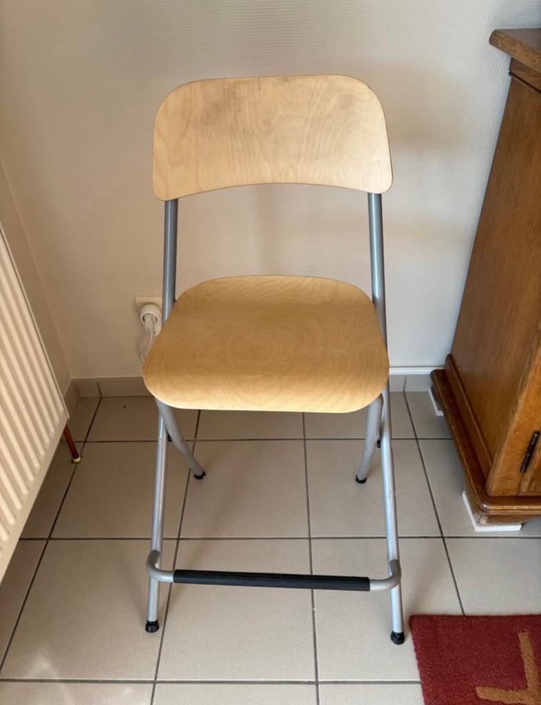 Chaise haute pliable, 1 kruk, Ophalen, Gebruikt, Hout
