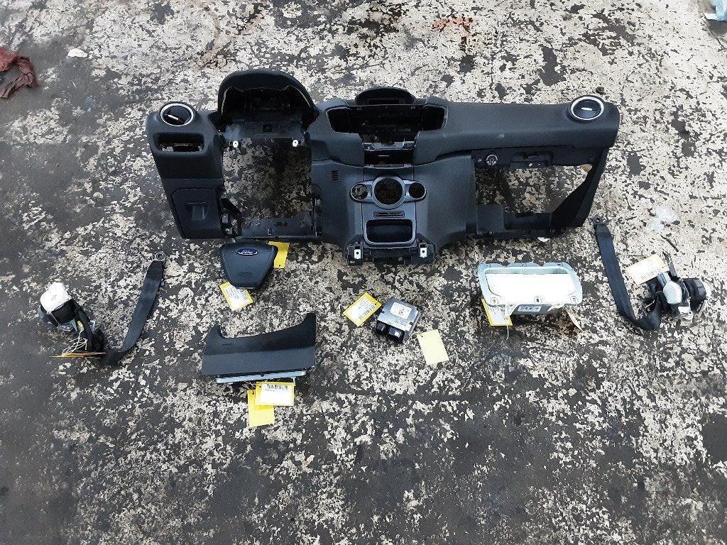 AIRBAG ENSEMBLE Ford Fiesta 6 (JA8) (01-2008/01-2018), Autos : Pièces & Accessoires, Henry-Ford-Straße  1
50735  Köln, DE, Ford-Werke GmbH