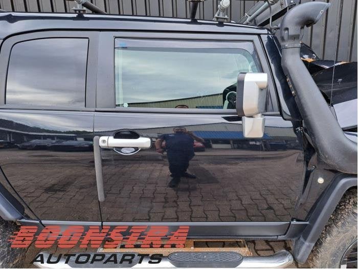 Portière 4portes avant droite d'un Toyota FJ Cruiser (FJ Cr, -, 3 mois de garantie, Toyota, Utilisé
