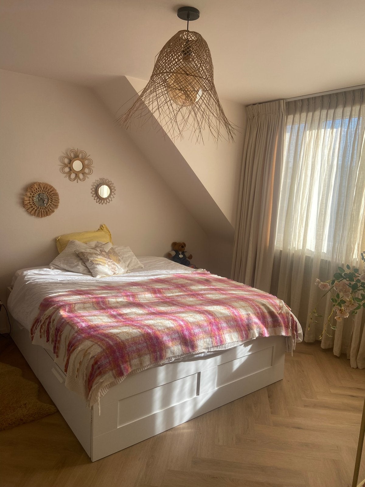 Bed IKEA 160cmx200 met 2 aparte matrassen, Ophalen, Zo goed als nieuw