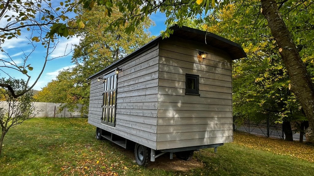 New LuxuryTiny House – Year-Round Living & Glamping, Enlèvement, 500 cm ou plus, 3 fenêtres ou plus, Autres types