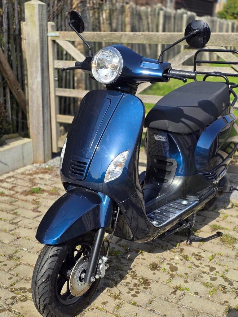 50cc scooter Riya, piaggio look. A klasse, Enlèvement