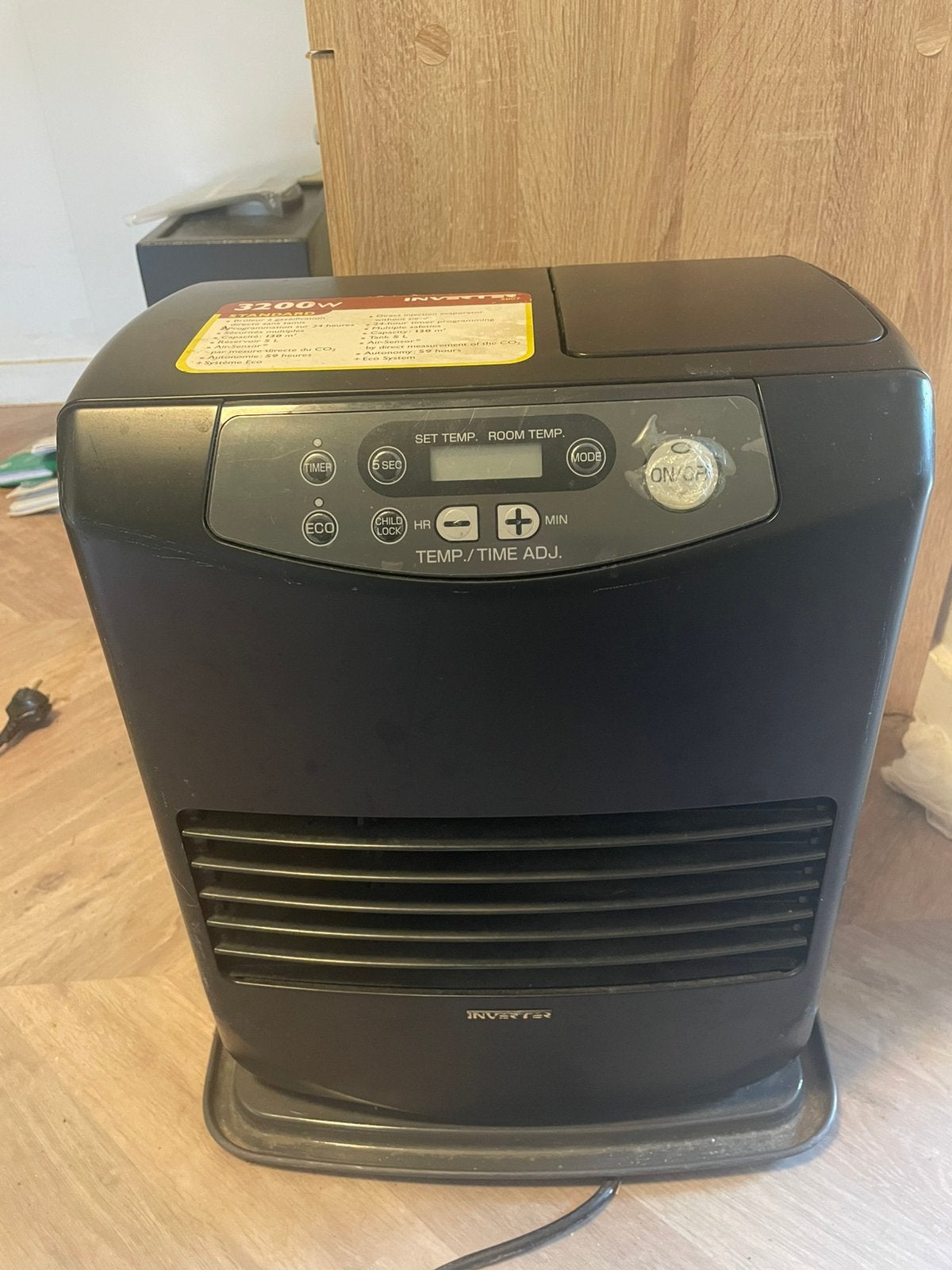 Petroleumkachel inverter 3200 w met 3/4 bus petroleum, Ophalen, Gebruikt, Overige brandstoffen, Petroleumkachel
