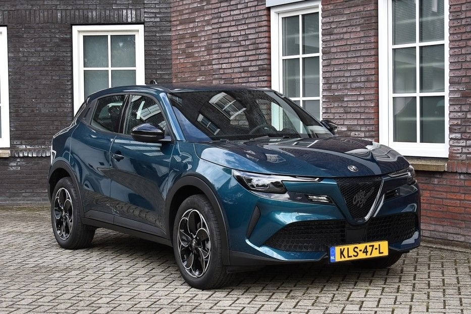 Alfa Romeo Junior Elettrica 54kW 156pk/Apple car play Wij zi, Autos, Autres modèles, Achat, Entreprise, Carnet d'entretien