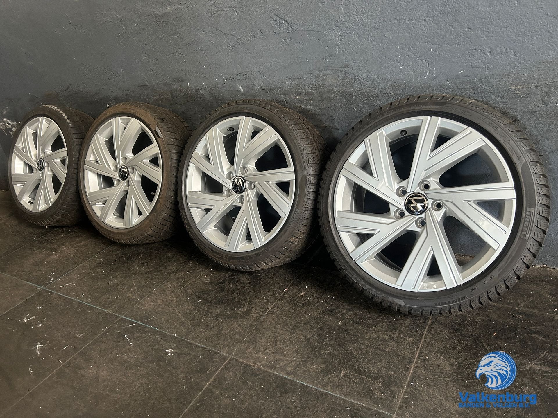 8mm! Originele VW Golf 8 GTI 5H Bergamo 18 inch velgen 5x112, Auto-onderdelen, Banden en Velgen, 18 inch, Gebruikt, -, -