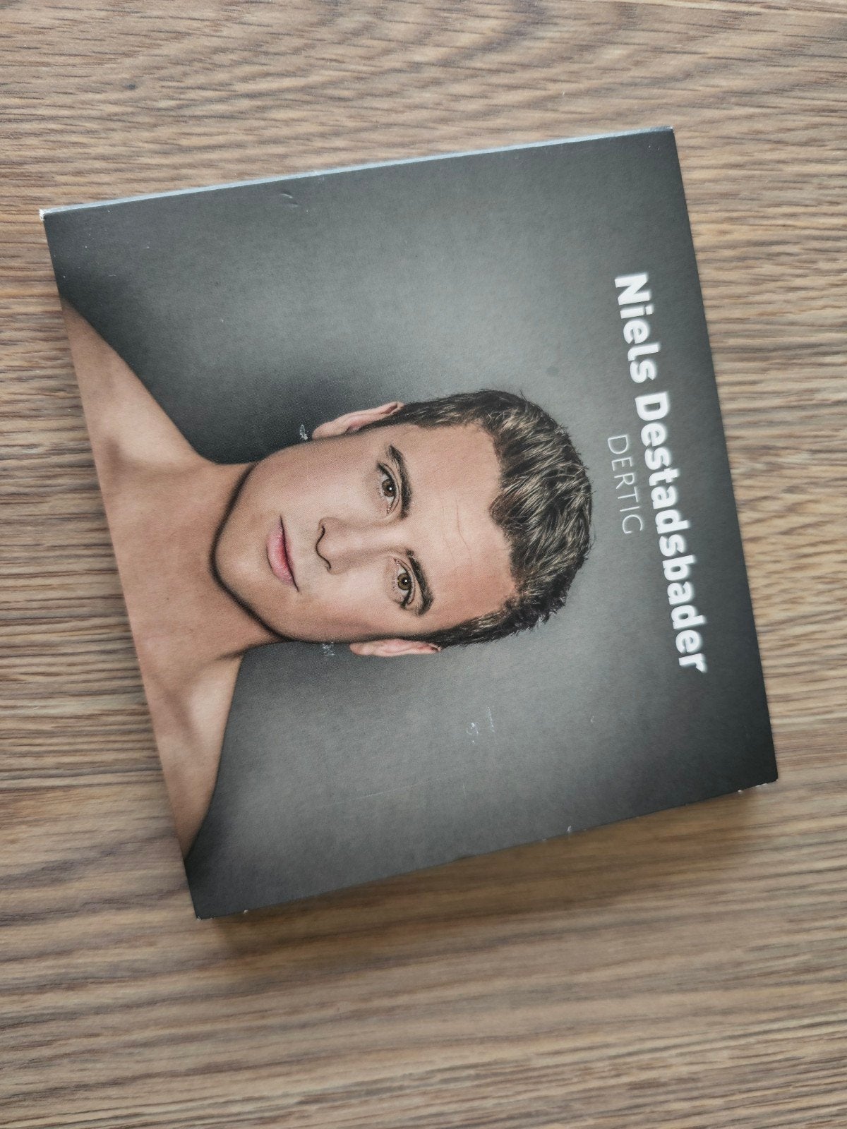 Dertig - Niels Destadsbader, Enlèvement ou Envoi