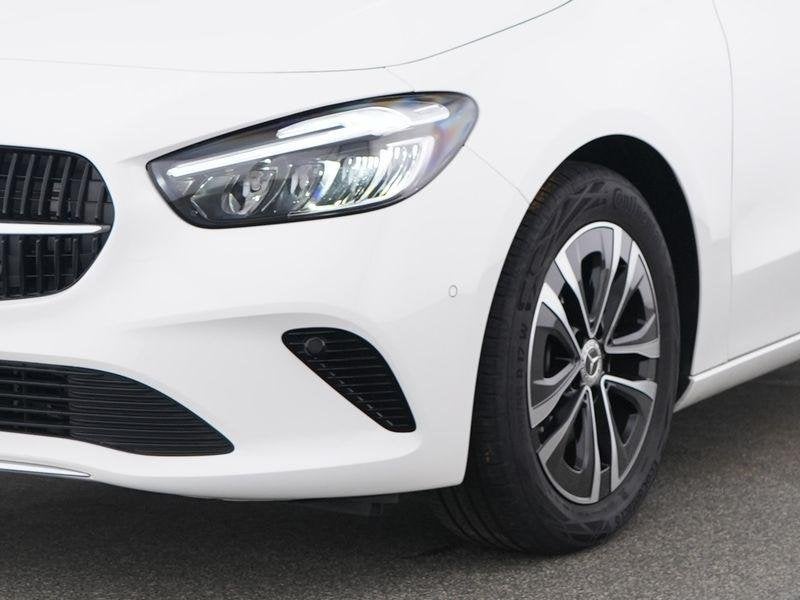 Mercedes-Benz B-Klasse 200 Luxury Line | Smartphone Integrat, 1332 cm³, Euro 6, Entreprise, Noir