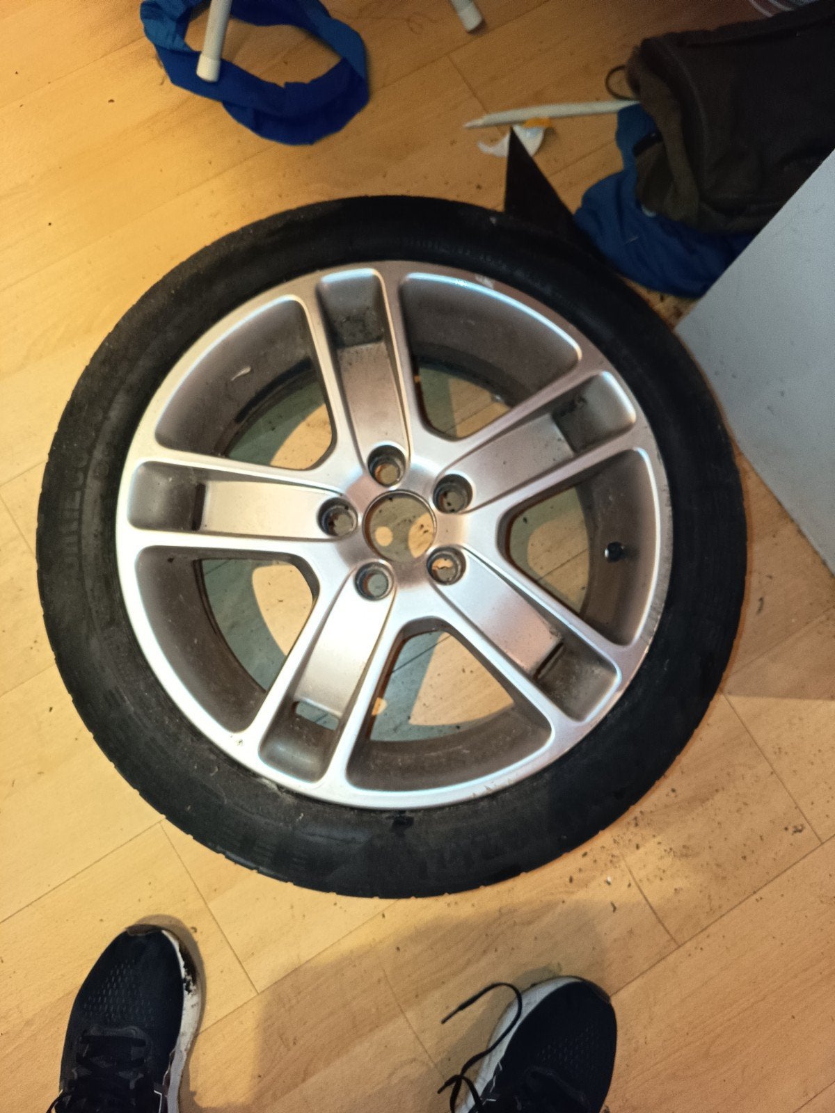 4 Jantes en alu 17" (Très bon état) + 4 Pneus 205/50 R17 89V, Enlèvement ou Envoi, Utilisé