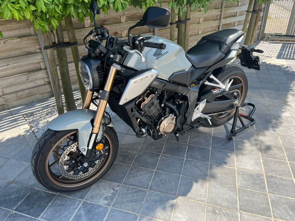Honda cb650r ** slechts 3200km ** 3/2021** perfecte staat **, 4 cilinders, Meer dan 35 kW, Traction Control, Naked bike