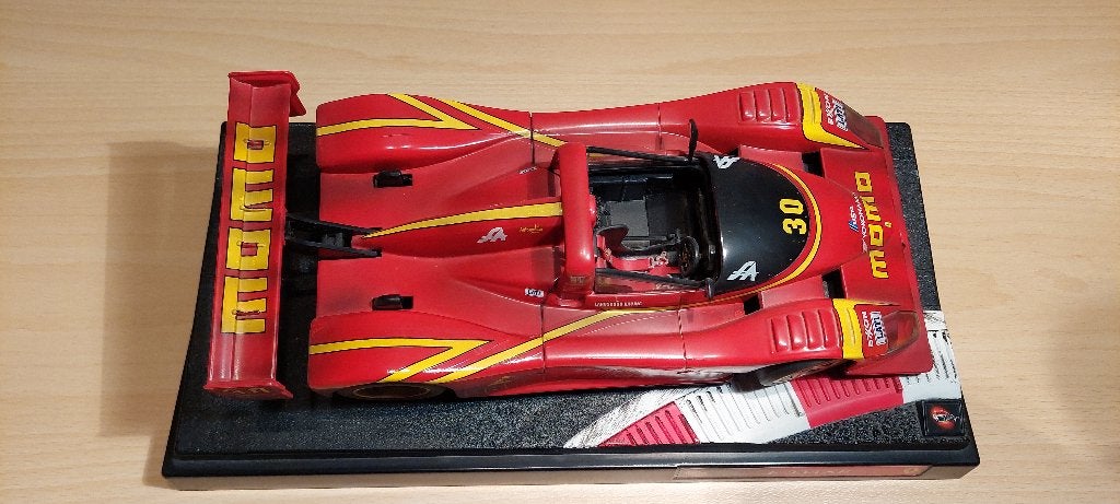 Ferrari 333 SP Hot Wheels 1:18 Momo, Enlèvement ou Envoi, Comme neuf, Voiture, Hot Wheels