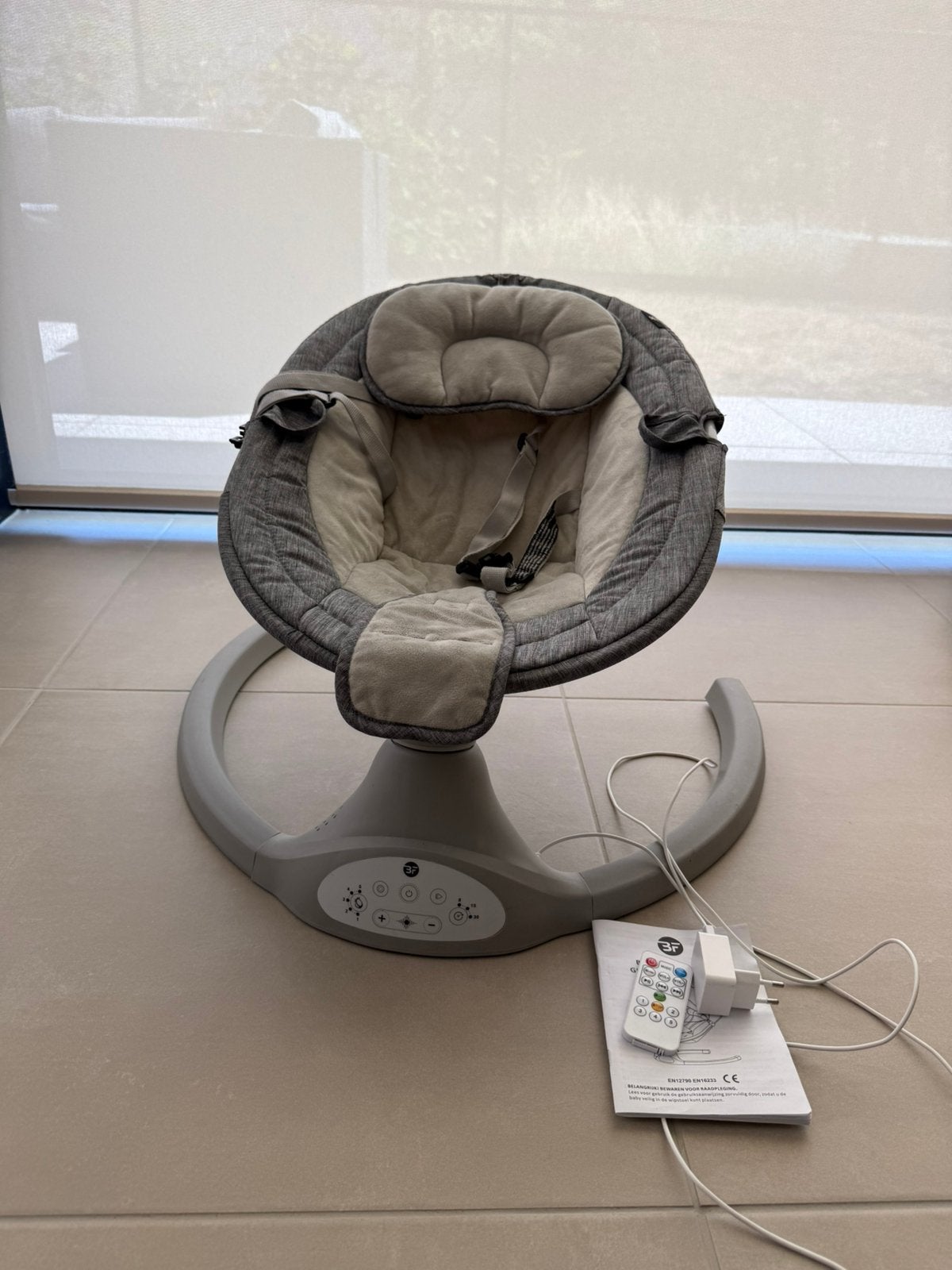 Elektrische wipstoel/relax, Kinderen en Baby's, Ophalen, Zo goed als nieuw, Wipstoel