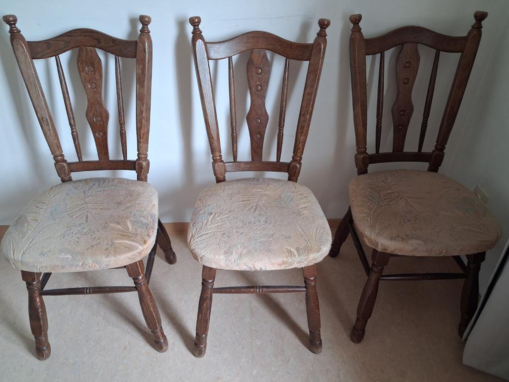 Gratis 4 houten stoelen, Ophalen