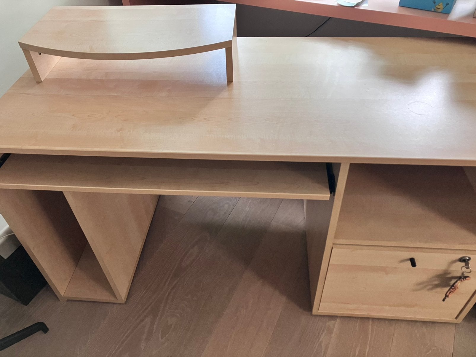 Gratis Bureau met dossierlade, Huis en Inrichting, Ophalen, Zo goed als nieuw