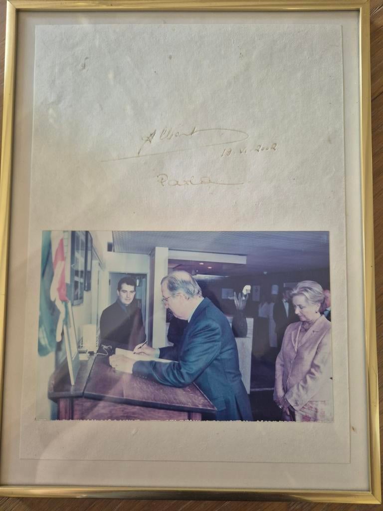 Authentieke handtekening koning Albert en koning Paola, Ophalen