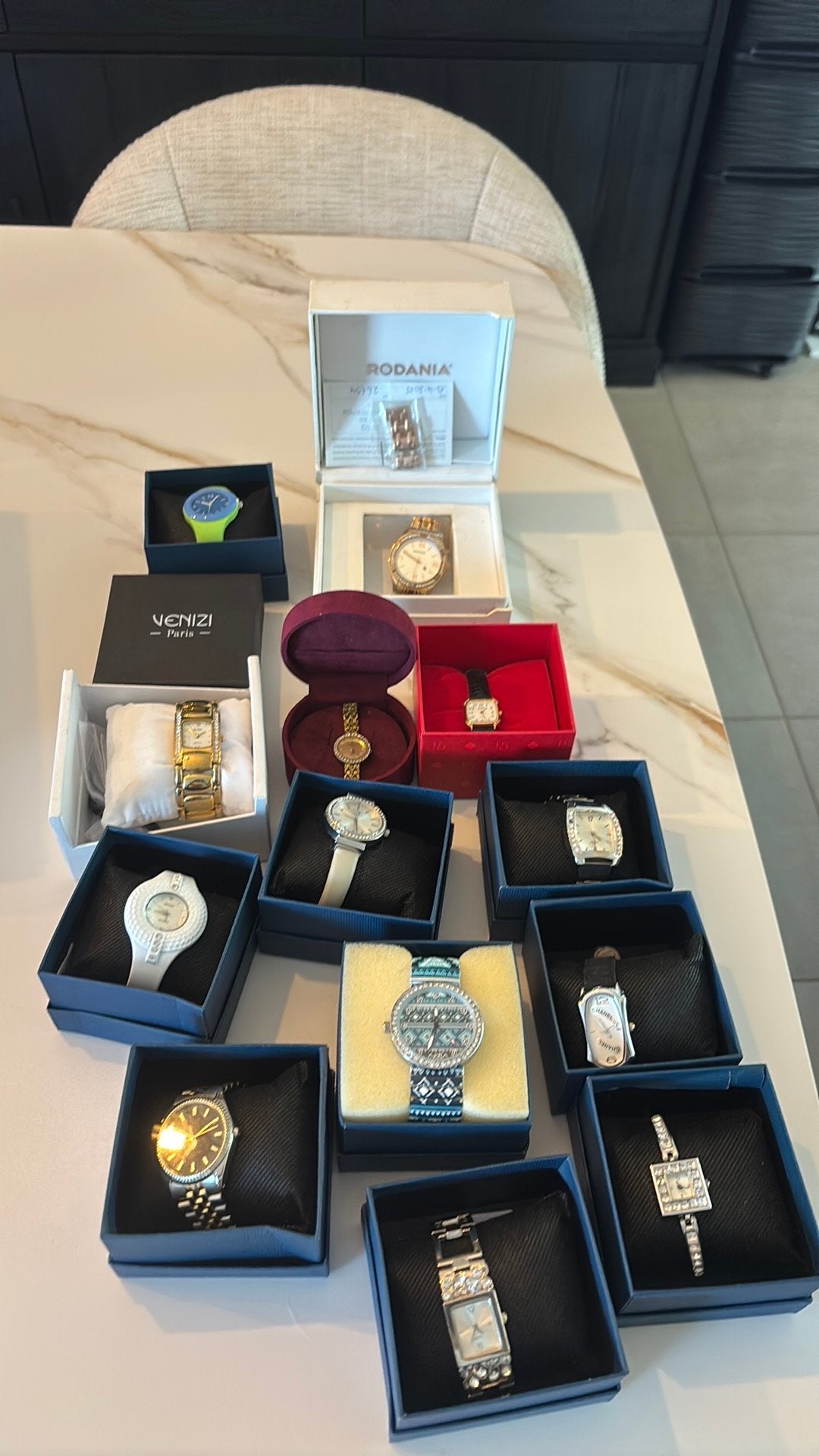 Groot lot dames horloge 13 stuks, Montre-bracelet, Enlèvement ou Envoi, Utilisé, Autres matériaux