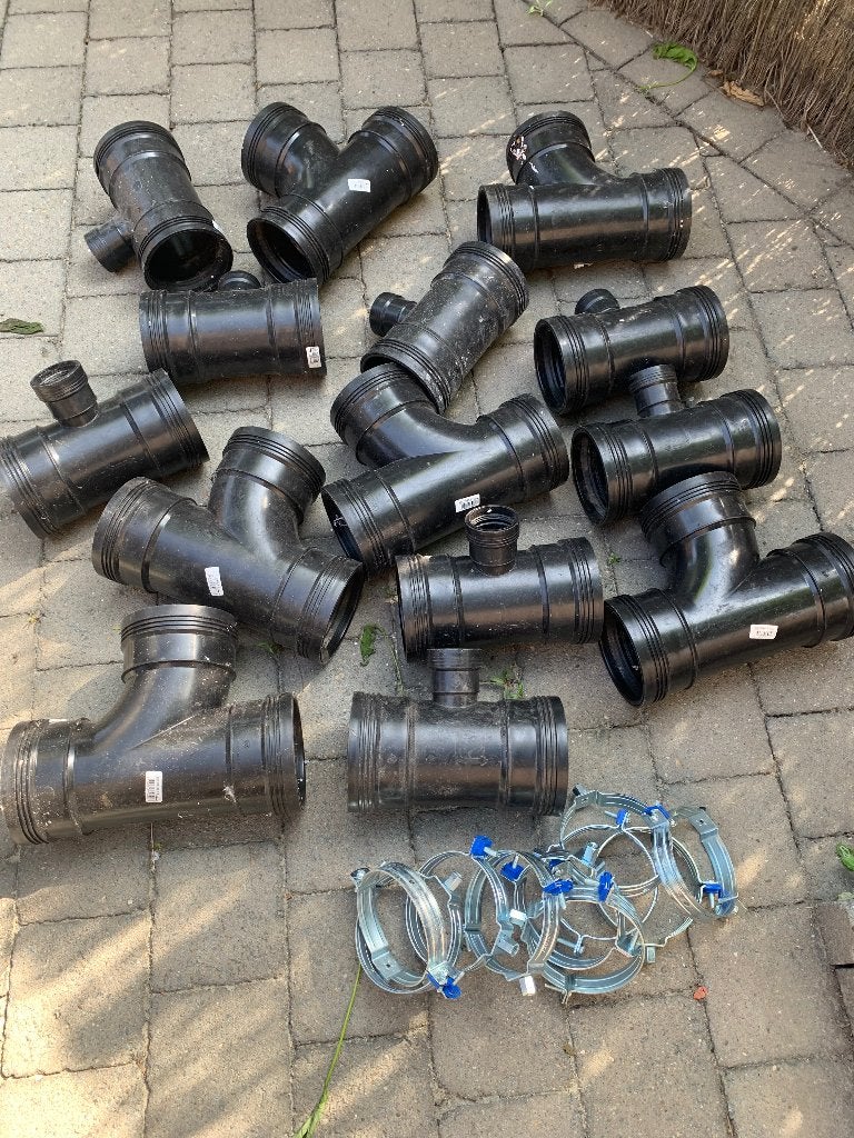 Hulpstukken afvoerbuizen, Doe-het-zelf en Bouw, Ophalen, Zo goed als nieuw, PVC