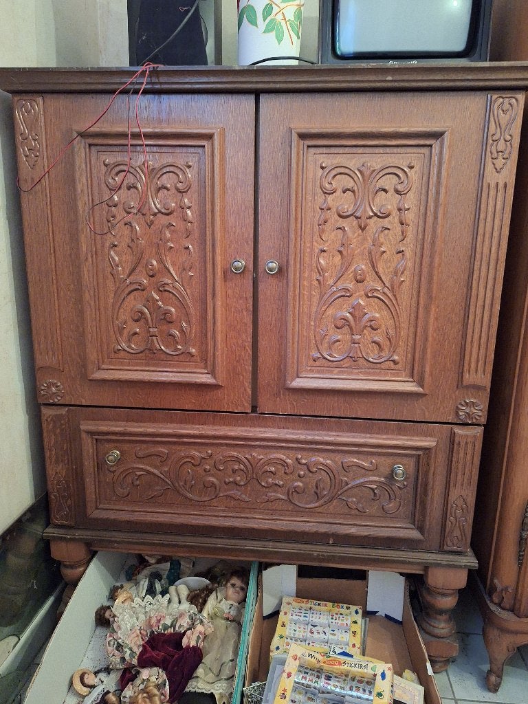 KAST MEUBEL MET PLANKEN EN DEUREN, Ophalen
