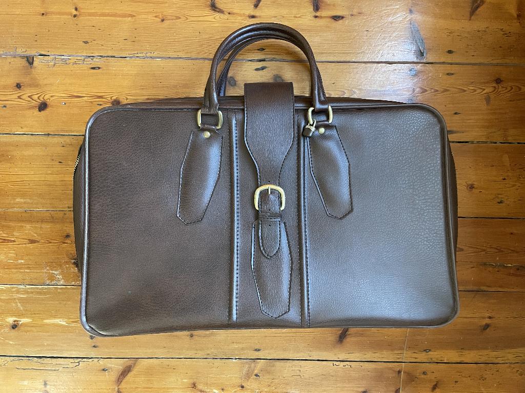 Valise à main en simili-cuir brun, 35 à 45 cm, Enlèvement, Utilisé, 60 à 70 cm