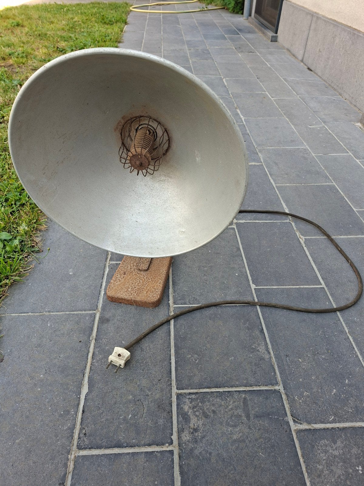 Vintage verwarmingstoestel, Ophalen