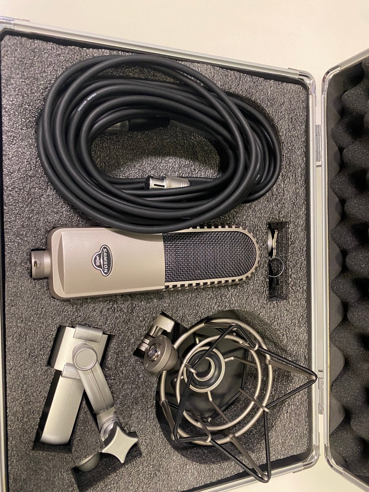 Samson VR88 ribbon microfoon – complete set in koffer, Musique & Instruments, Enlèvement ou Envoi, Comme neuf