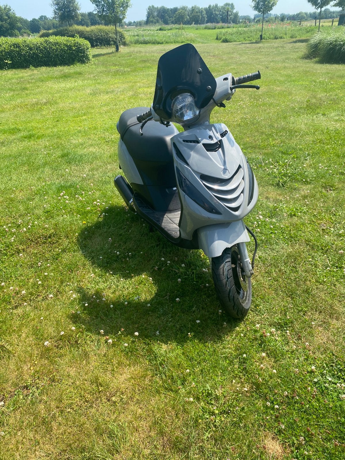 Piaggio zip 4 takt A klasse, Fietsen en Brommers, Scooters | Piaggio, Zo goed als nieuw, Zip, Klasse A (25 km/u), Benzine, Ophalen