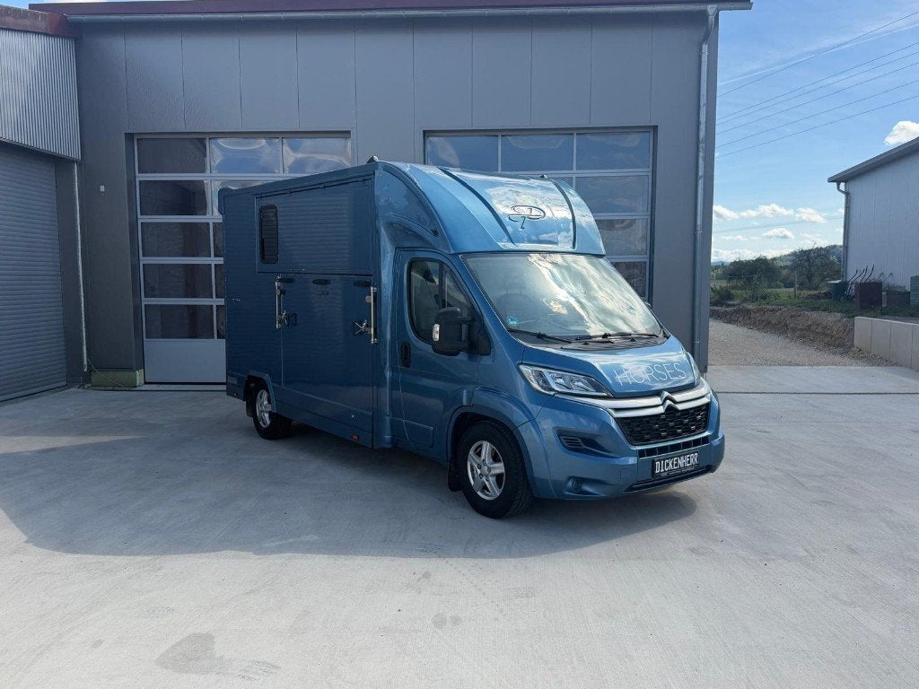 Remorque pour chevaux Horse van Horsetrailer Chevaux, Animaux & Accessoires, Enlèvement, Utilisé, Polyester, Remorque 2 chevaux