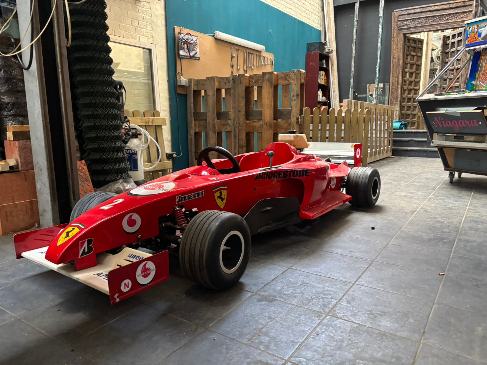 Ferrari F1 junior carr, Vélos & Vélomoteurs, Vélos & Cyclomoteurs Autre, Comme neuf, Enlèvement
