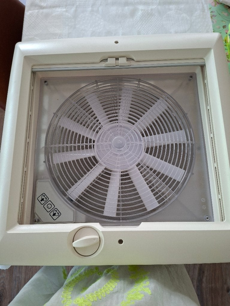 Ventilator camper, Particulier, Dakluik
