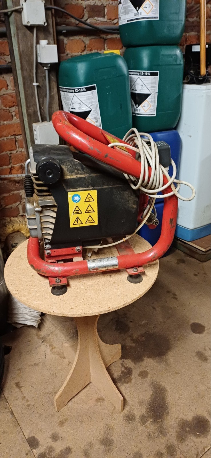 klein compressor, Doe-het-zelf en Bouw, Ophalen, Gebruikt