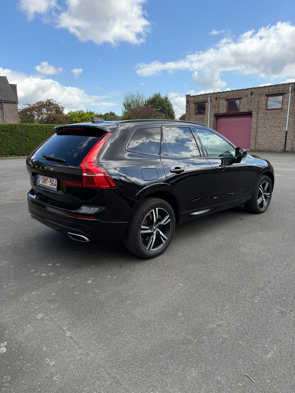 Volvo XC60 R-DESIGN T6 EAWD recharge plug-in, Auto's, Automaat, 4 cilinders, 1969 cc, Zwart
