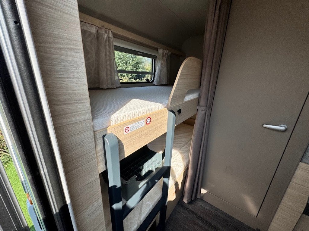 Weinsberg Caracito 470 QDK met mover,voortent,airco,luifel, Jusqu'à 4, 6 à 7 mètres, Poêle, Entreprise