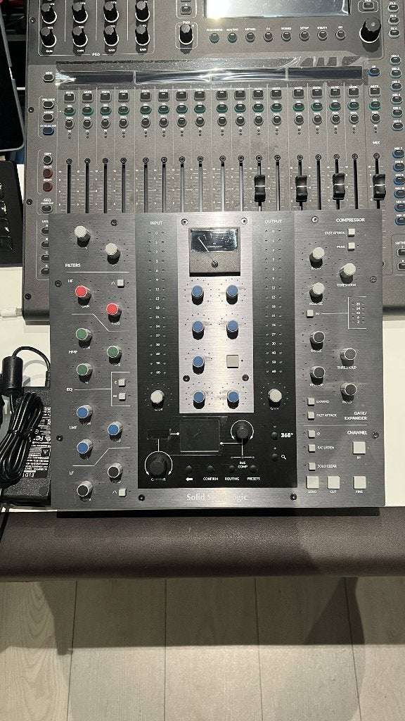 DAW SSL UC1 et contrôleur de plug-in, Musique & Instruments, Enlèvement ou Envoi, Utilisé, Moins de 5 canaux