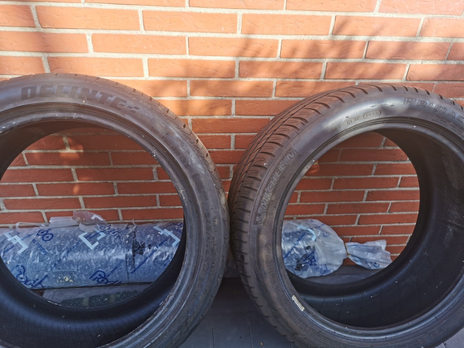 nieuwe band 245 45 17 Michelin en Delinte, Ophalen, 245 mm, Nieuw, 17 inch